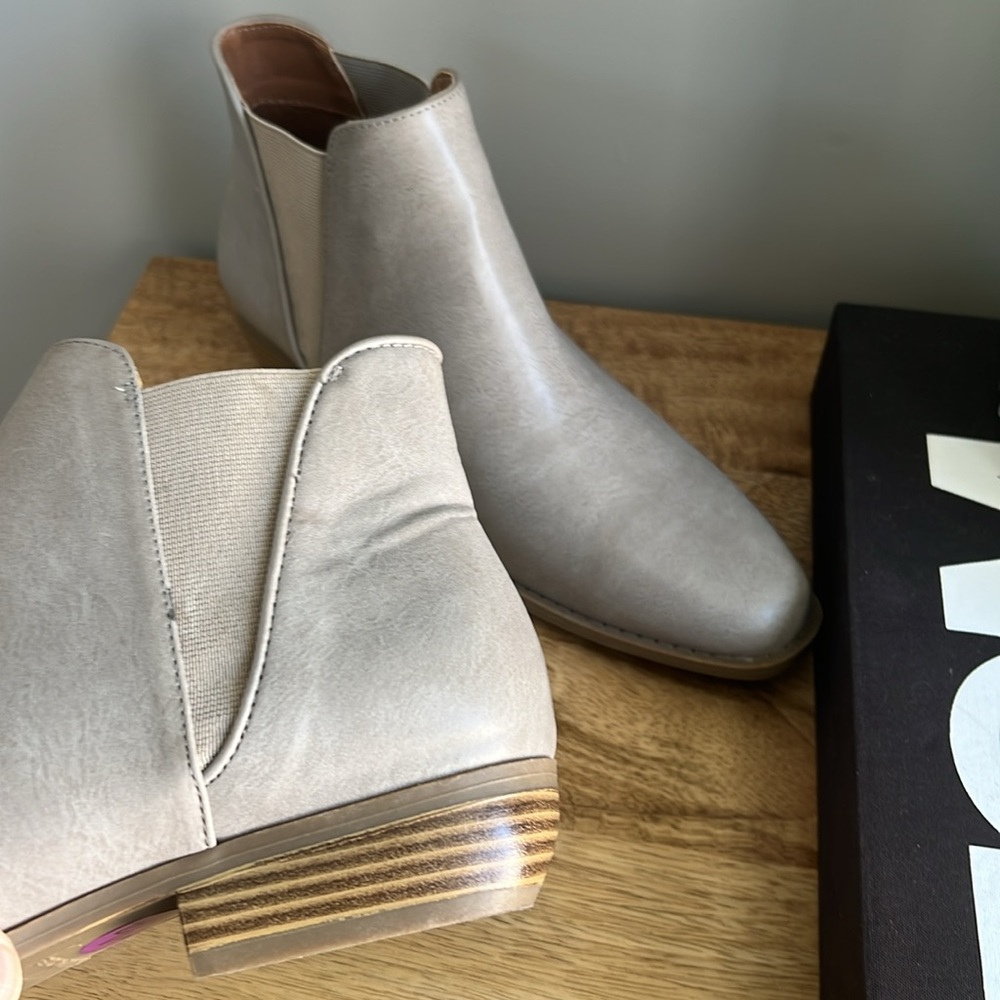 NWT Rampage Chelsea Boots - Picture 6 of 7